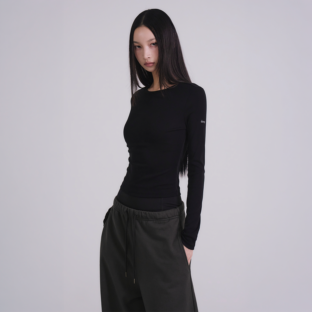 Essential Slim Fit Long Sleeve