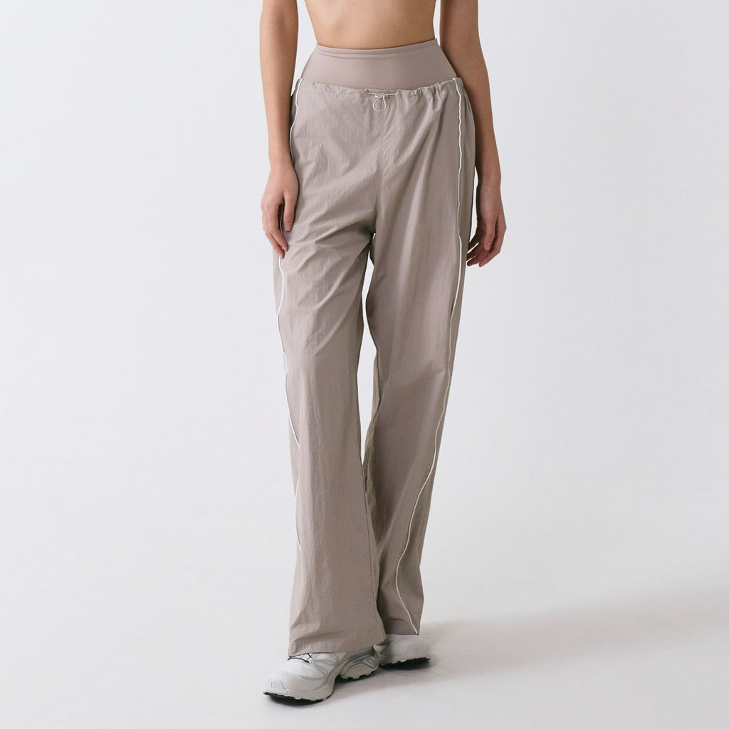 Morning Flow Nylon Cover Pants